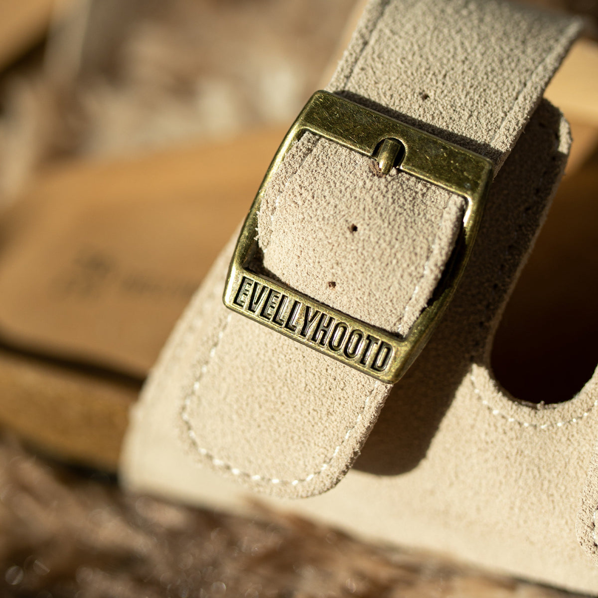 Open Toe Suede Dual Buckle Sandals clogs